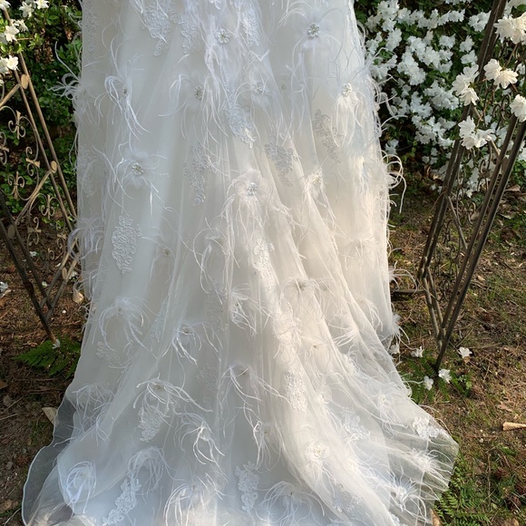 Wedding Dress - Picture 4 of 7